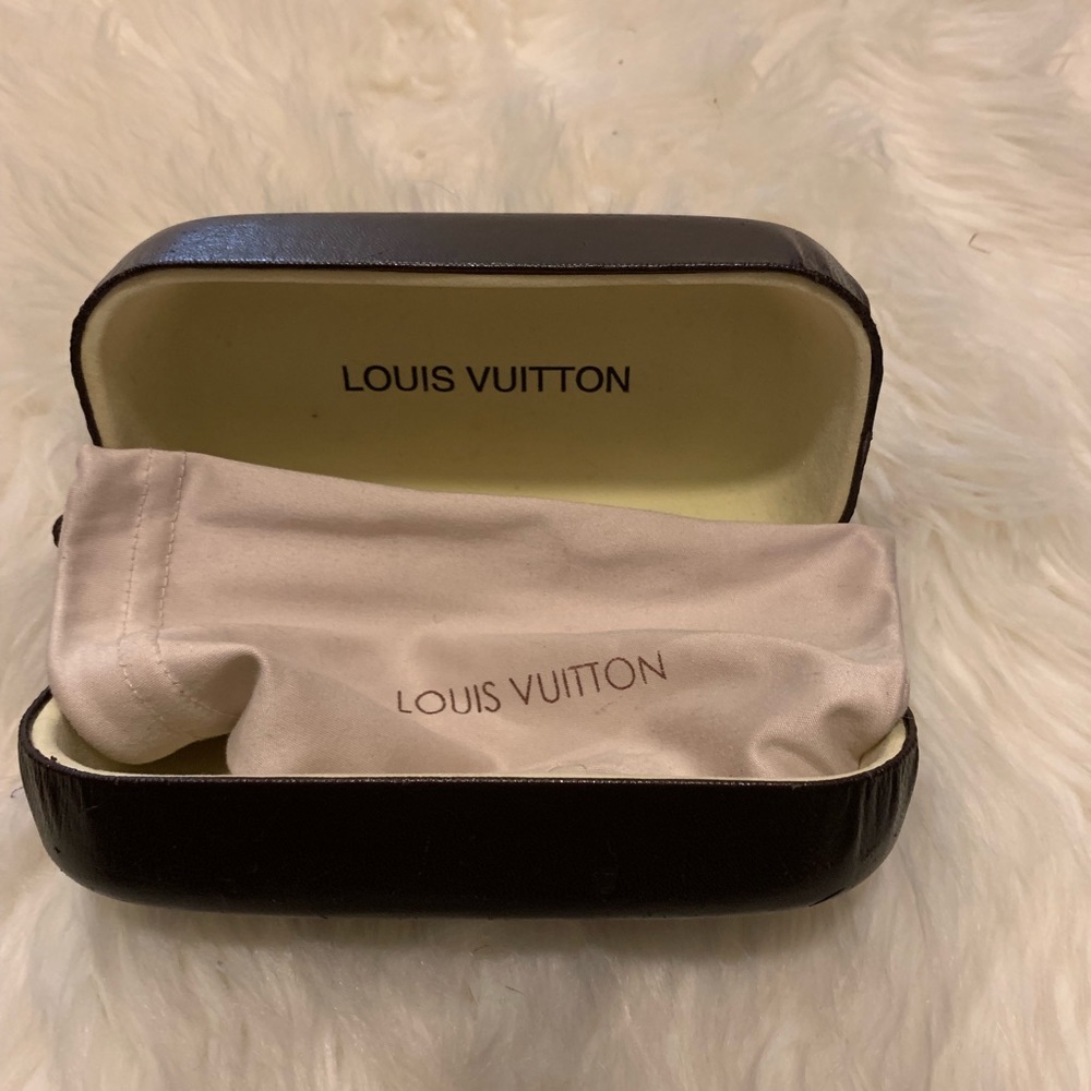 Sunglass holder and cloth